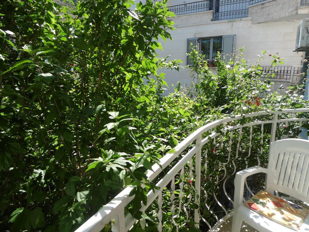 Apartments Slavica Jovanovic Sveti Stefan Pokoj fotografie