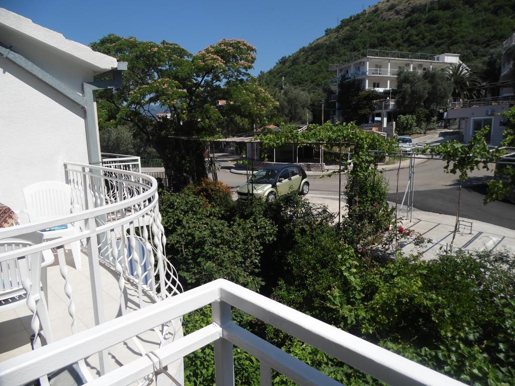 Apartments Slavica Jovanovic Sveti Stefan Pokoj fotografie