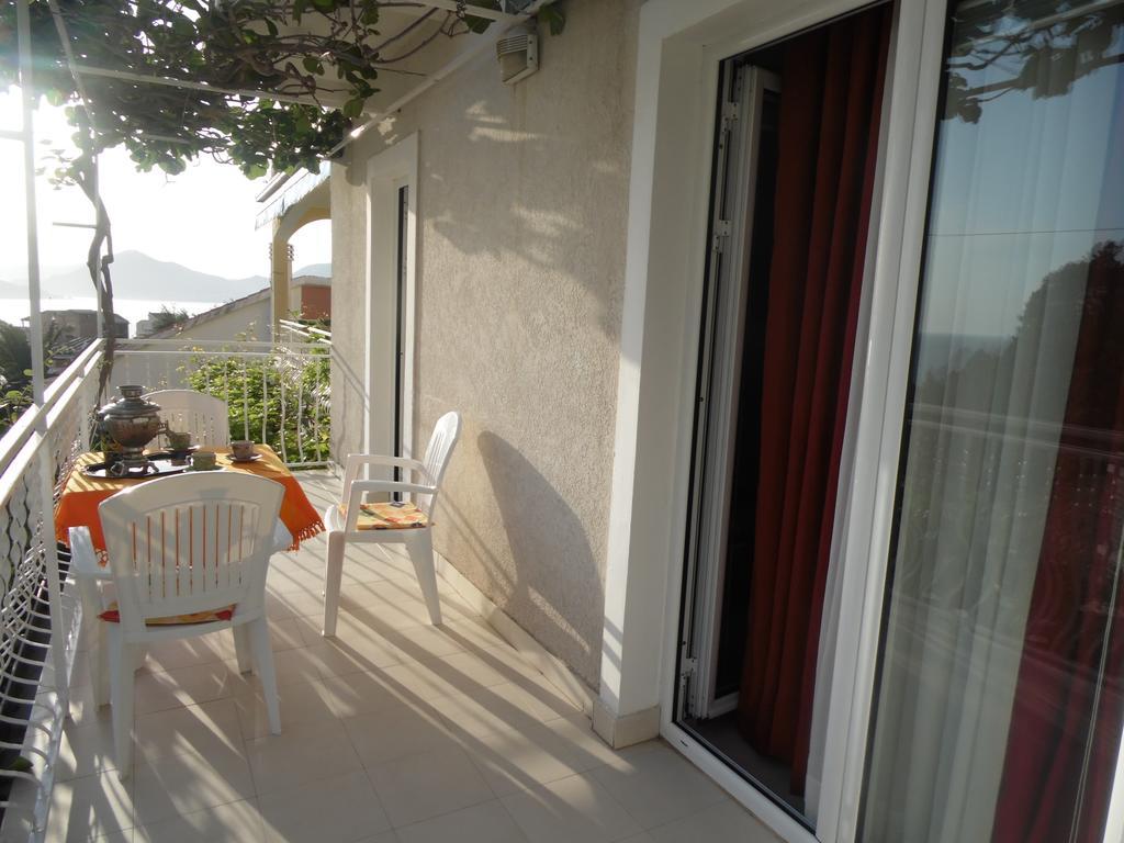 Apartments Slavica Jovanovic Sveti Stefan Pokoj fotografie