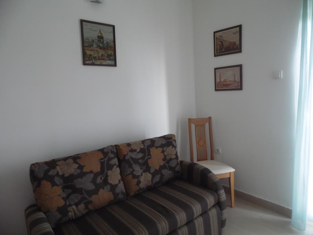 Apartments Slavica Jovanovic Sveti Stefan Pokoj fotografie